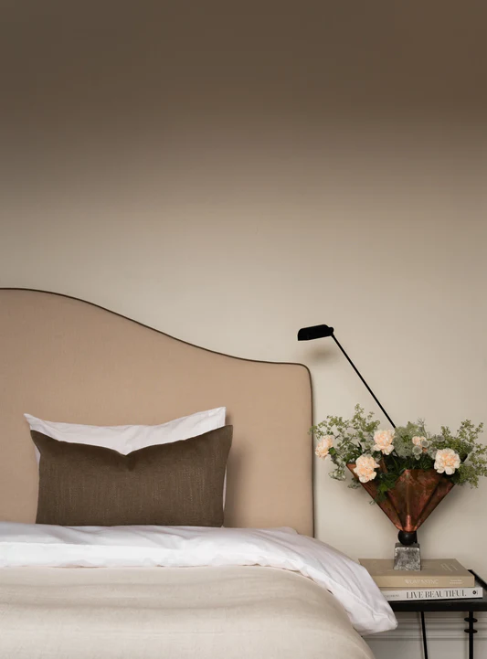 Doe classic headboard