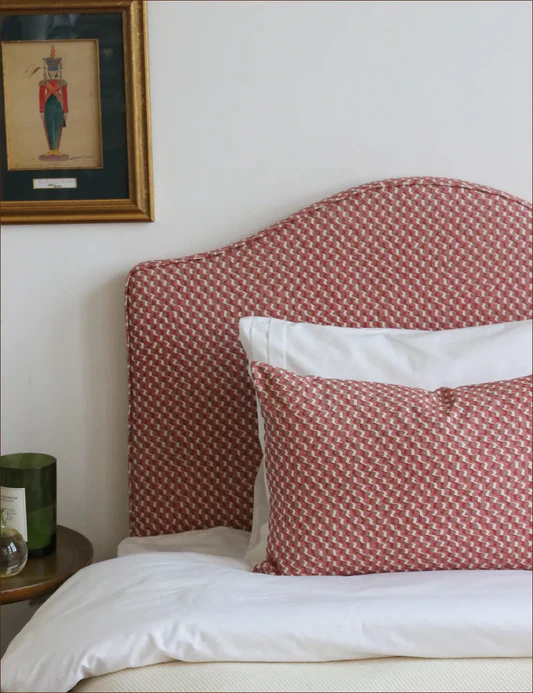 Fermoie ruffle red headboard